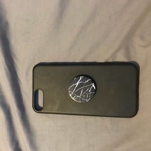 iPhone 7 Plus black case with pop socket